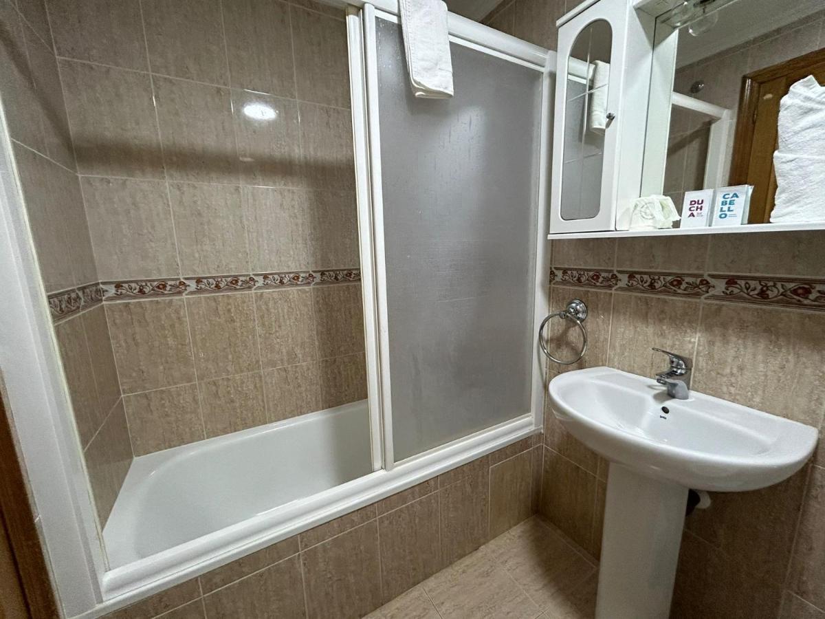 Hotel H. Lavid à Briviesca Extérieur photo